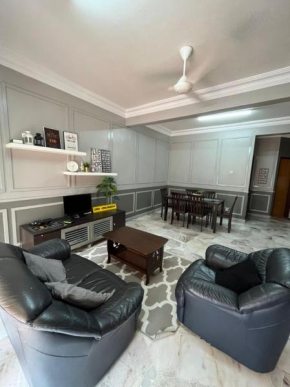 LEPAK-LEPAK HOMESTAY @ INDERA MAHKOTA